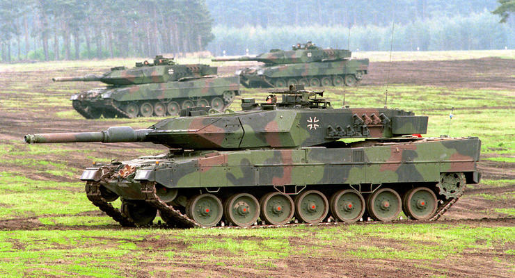 50 стран дадут Украине 600 танков и 500 артсистем – Байден