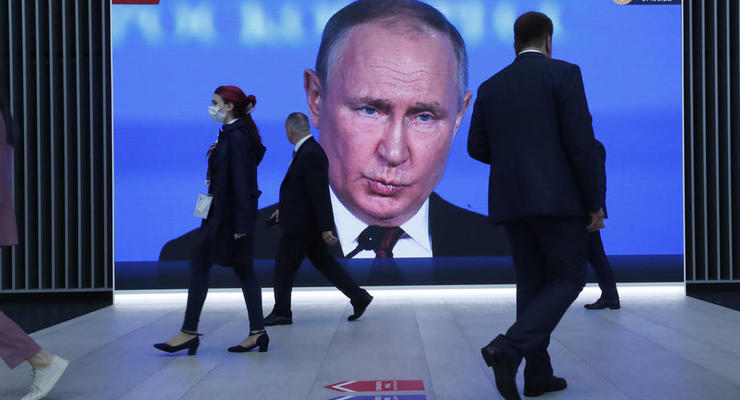 ЄС став звільнятися від залежностей, які заважали рішенням щодо Путіна – Борель