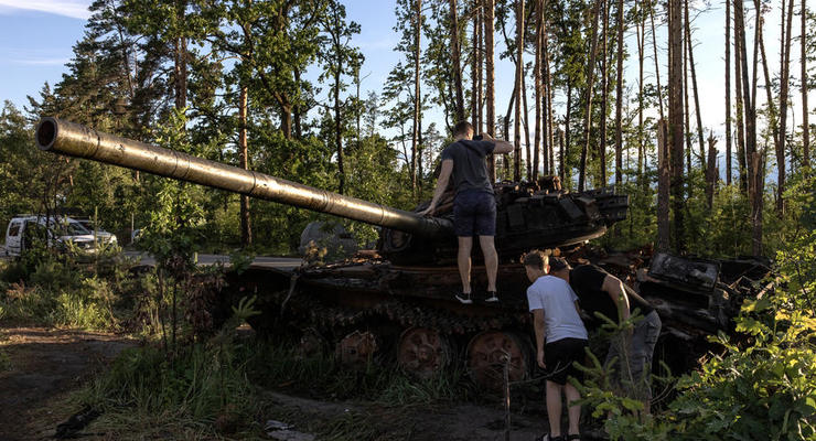 Уничтожены три танка и 100 оккупантов: новые потери РФ в войне