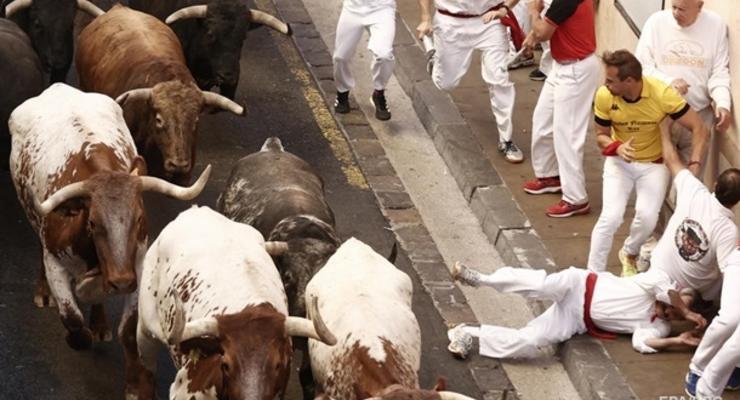 В забегах с быками в Испании ранены 22 человека