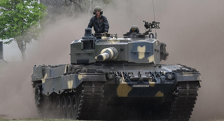 Испания может передать Украине танки и БТР - СМИ