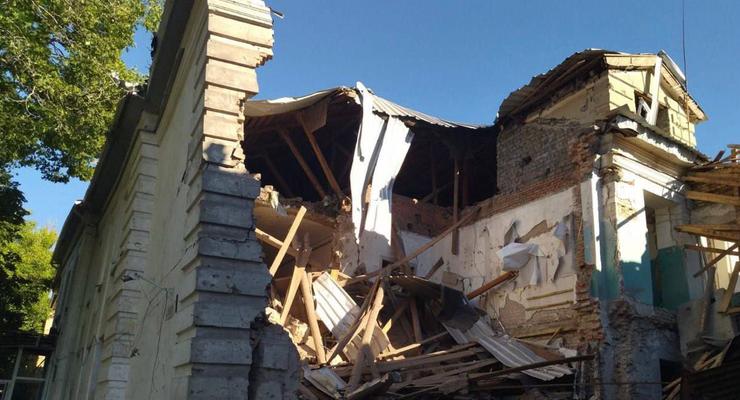 Войска РФ разрушили школу в Днепропетровской области