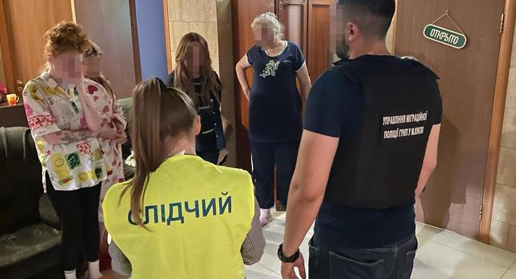В Киеве полиция ликвидировала два борделя