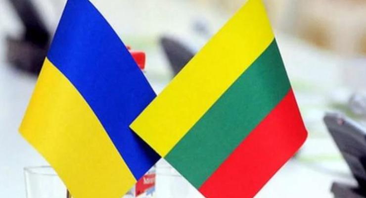 Литва предоставит Украине 10 бронемашин, боеприпасы и антидроны