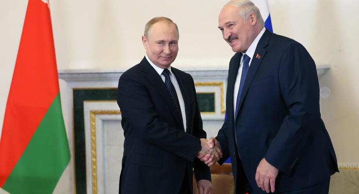 Лукашенко став майже повністю залежним від РФ - британська розвідка