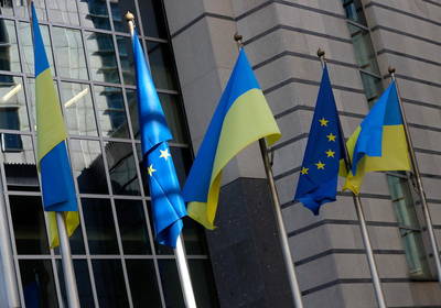 ЕС передал Украине первые €500 млн, завтра перечислят столько же