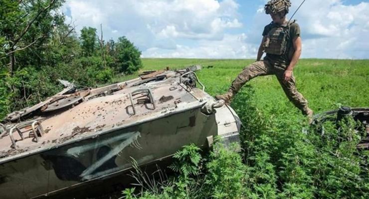 Враг пытается оттеснить ВСУ от Донецка - Генштаб