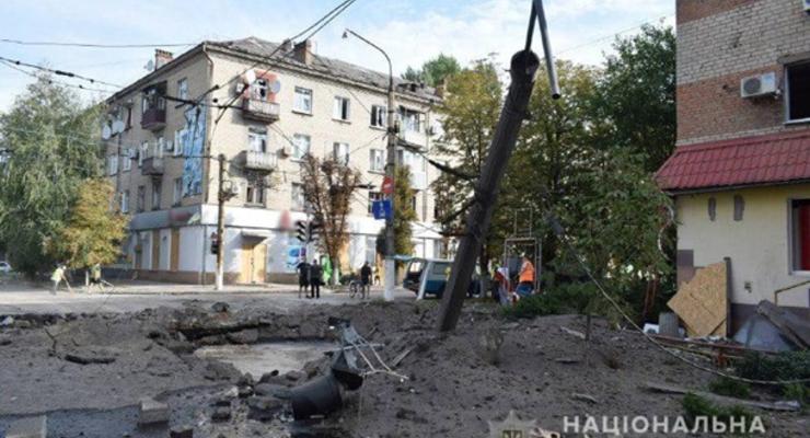 Обстріл Донеччини: пошкоджено будинки та електропідстанцію, є жертви