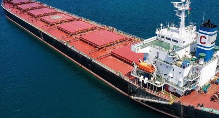 Из портов Украины вышли четыре корабля с зерном