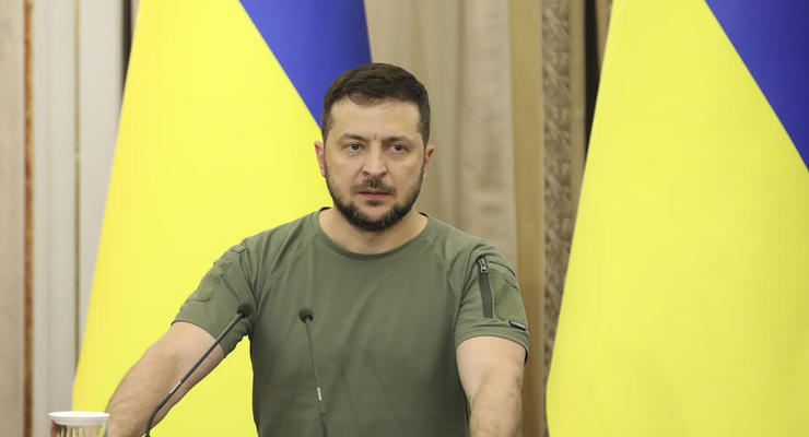 Зеленский пообещал мощный ответ в случае обстрелов 23-24 августа