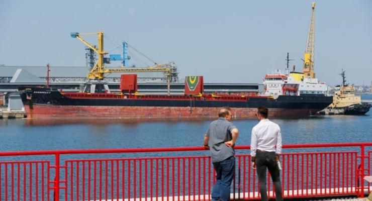 Из портов Украины отправятся четыре судна с зерном