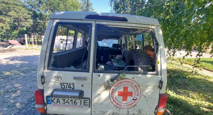Військові РФ обстріляли базу Червоного Хреста у Слов'янську