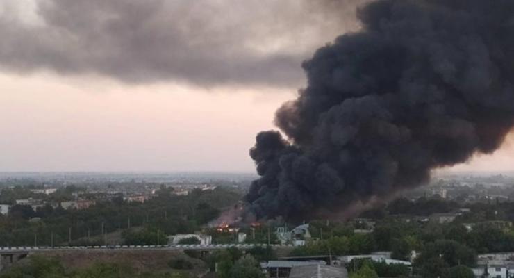 У Криму сталася велика пожежа на складі