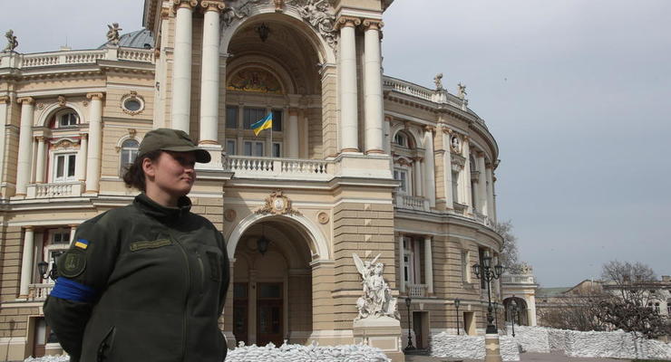 Военный учет для женщин в Украине предлагают сделать добровольным
