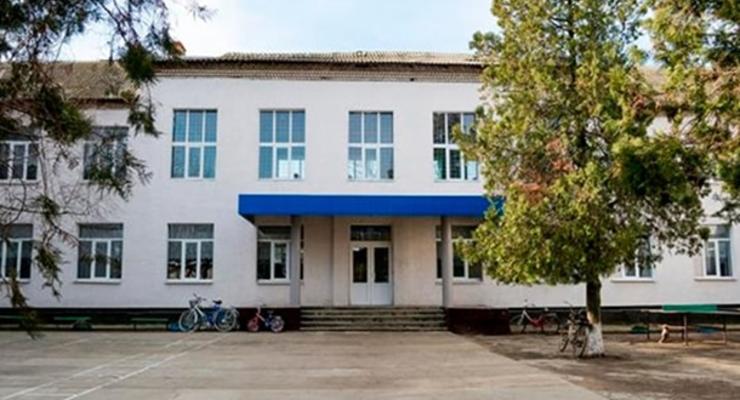 У Запорізькій області діти навчаються у школі, де мешкають окупанти