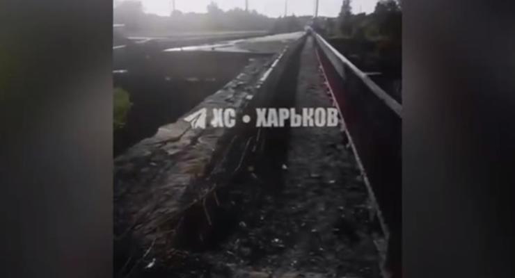 Появились кадры разрушенного моста в Купянске