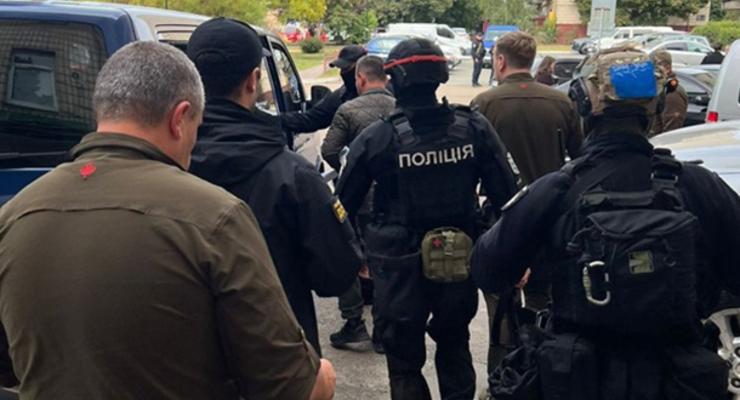 В Киевской области задержали чиновников районной ВГА за взятки