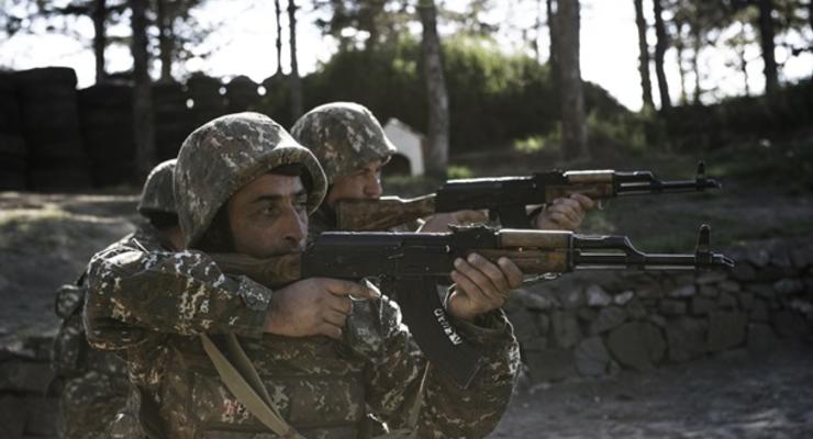 Азербайджан обстреливает территорию Армении