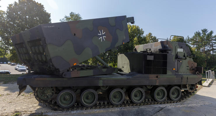 Германия передает Украине машины повышенной проходимости Dingo и РСЗО MARS II