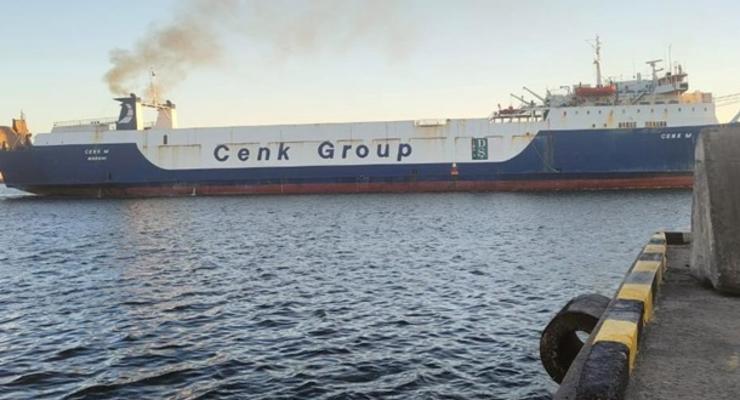 Из портов Одессы вышло еще восемь судов с зерном