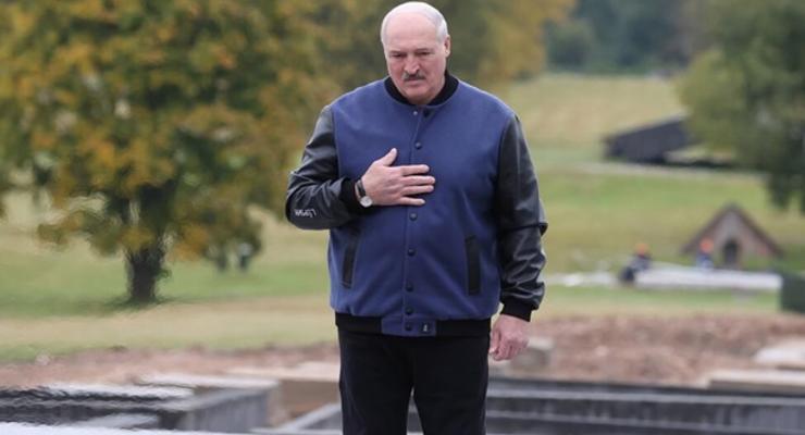 Лукашенко заявил, что он "всегда на стреме" и ему "осточертела" власть