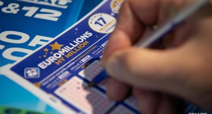 Житель Великобритании выиграл в лотерею более 170 млн фунтов