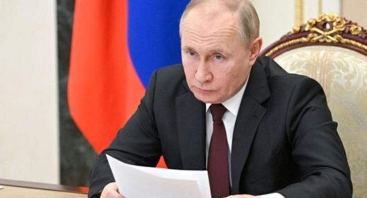 Путин подписал указы о "независимости" двух украинских областей