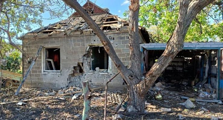На Донбассе повреждены десятки домов и больница