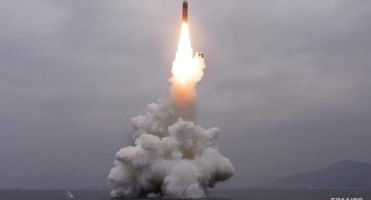 КНДР запустила дві ракети у бік Японії - ЗМІ