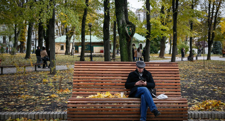 Кліматологи повідомили скільки триватиме “бабине літо” у Києві