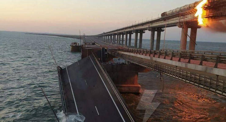 Момент взрыва Крымского моста попал на видео