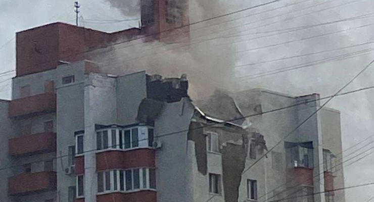 Войска РФ нанесли удар по многоэтажке в Белгороде – Стратком