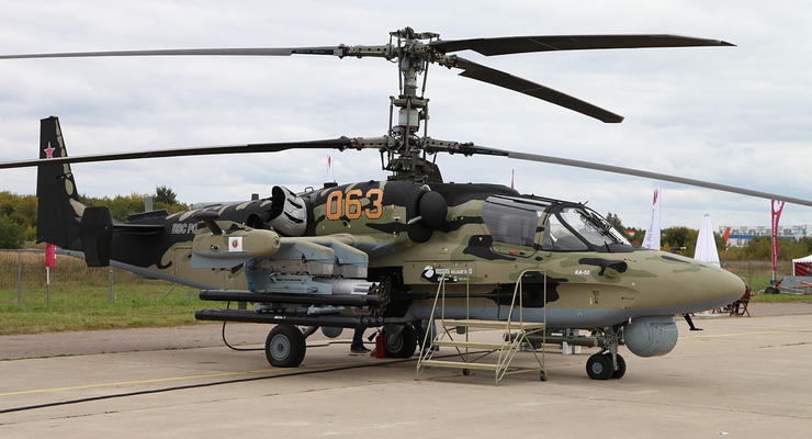 Два ударных вертолета уничтожены взрывом возле Пскова – СМИ