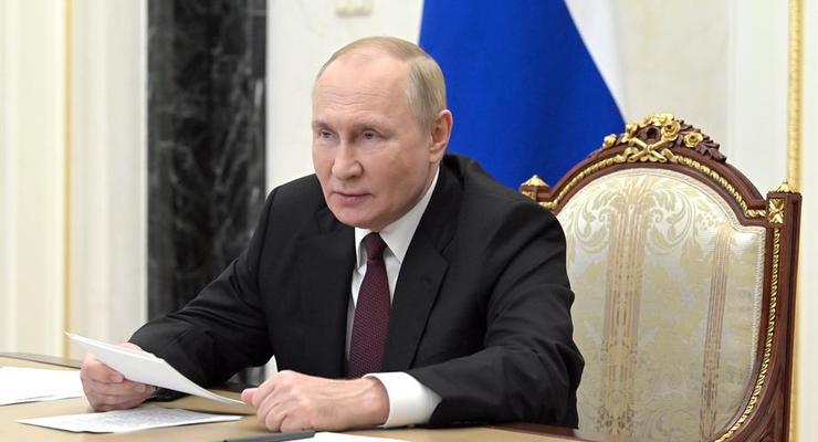 В Кремле пока не подписывают указ о завершении "частичной мобилизации"