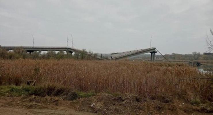 На Херсонщине взорван мост через реку Ингулец