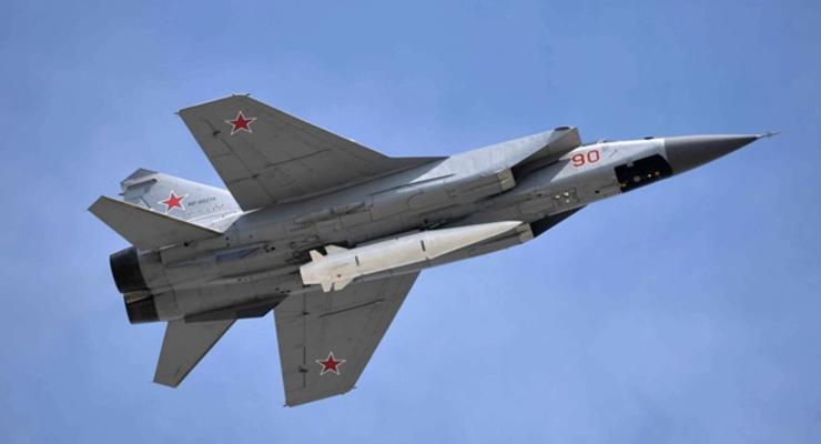 Самолет РФ проводил в Беларуси тренировки с ракетой Кинжал - соцсети