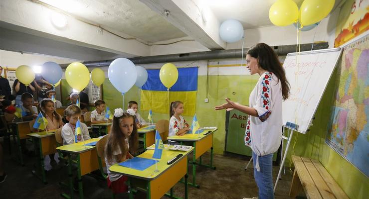 На Киевщине меняют работу школ после массированного обстрела