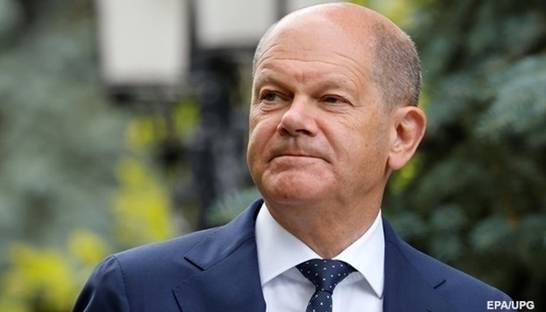 Шольц "не впечатлен" намерением Трампа баллотироватся в президенты США