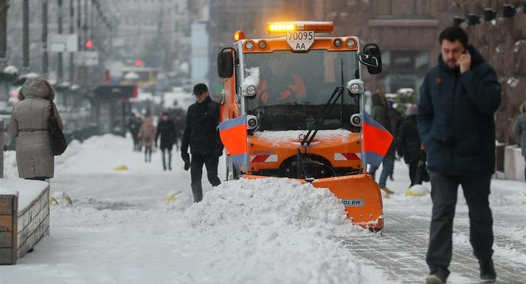 Синоптики попередили про складні погодні умови та 20 см снігу по Україні