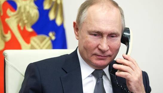 Путин молчит, когда РФ терпит неудачу - АР