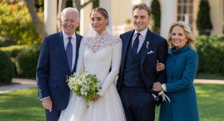 Джо Байден выдал замуж внучку Наоми на церемонии в Белом доме