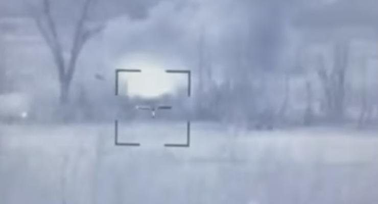 Більше не атакуватиме: ЗСУ знищили російський танк, який йшов в атаку