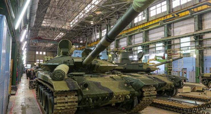 На найбільший у Росії танковий завод відправили працювати ув'язнених