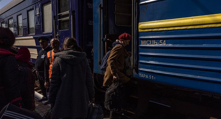 В Укрзализныце сообщили о задержке поездов из-за обесточивания