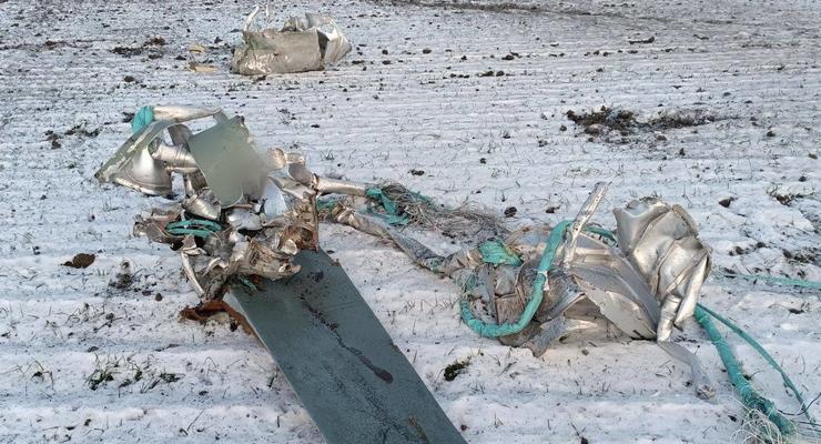 В Нацполиции показали фото сбитой ракеты на Киевщине