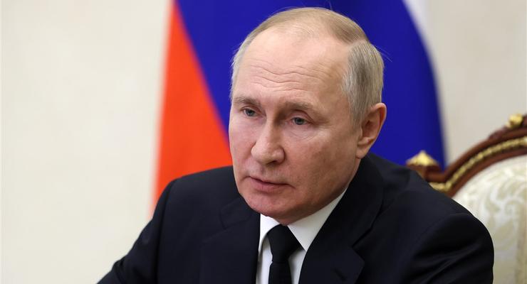 Путин рассказал о "непростой" войне против Украины и растущей ядерной угрозе