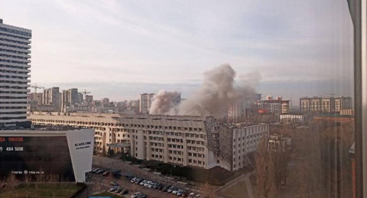Ракетный удар по Киеву повредил здания КНУ
