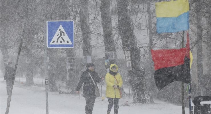 Синоптики предупредили о сильных морозах и осадках по Украине на Рождество