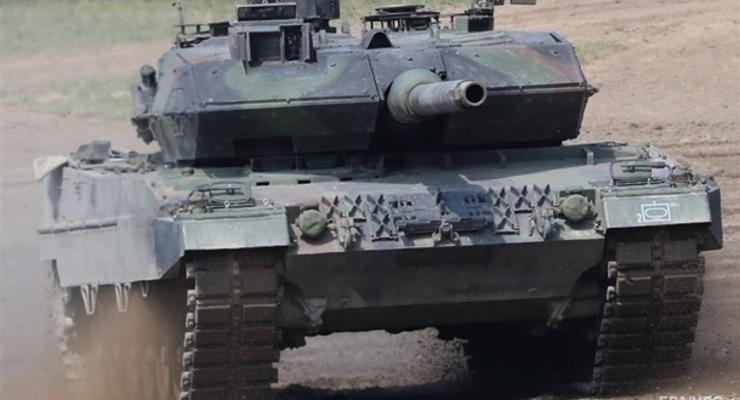 Шольц оголосив про передачу танків Leopard Україні