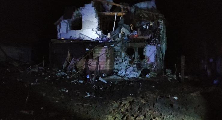 Ночная атака дронов: полиция показала поврежденные дома и авто